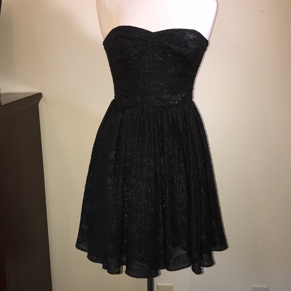 Pretty Black Guess Cocktail Dress! Size 4